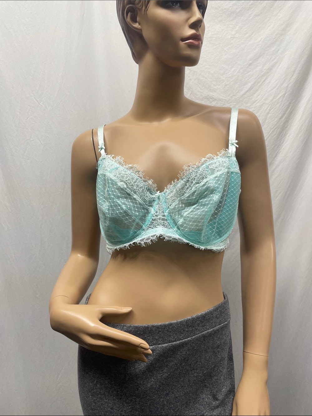 Victoria's Secret Mint Green Sheer Lace Underwire Bra